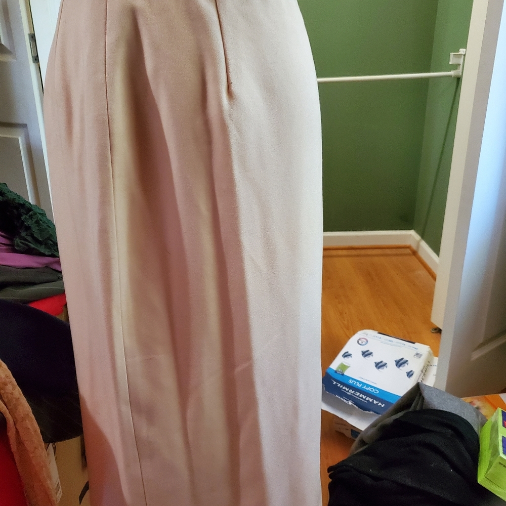 RARE!! NWT  Spiegle skirt 1960s. Cream. Fully lined.  Size 6.